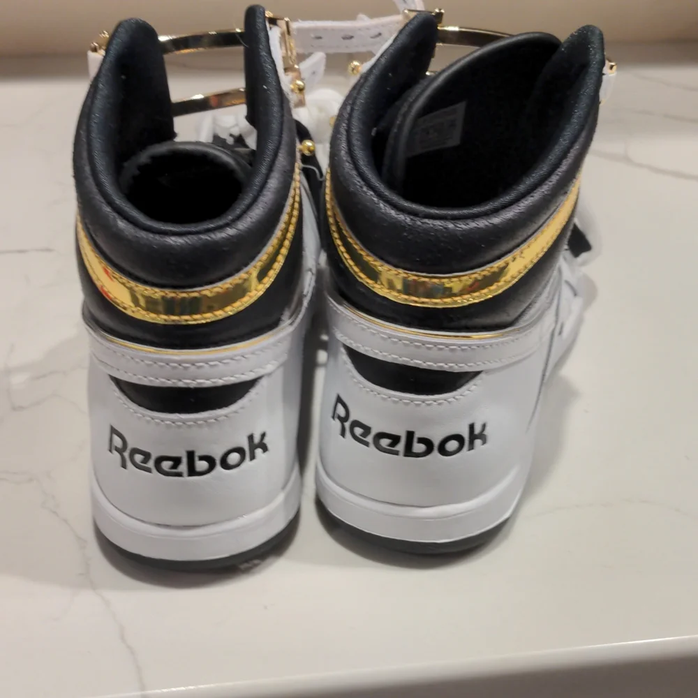 NWT Reebox Hightops - Picture 3 of 6